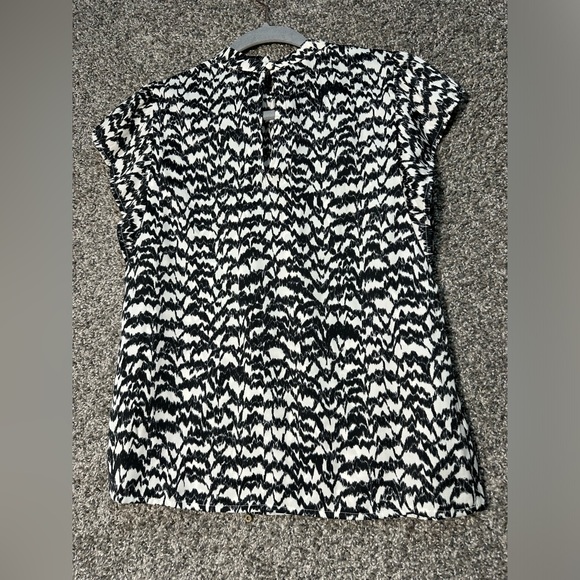 NWT Nine West Mockneck Cascade Sleeve Popover Top Size XS - Picture 6 of 7